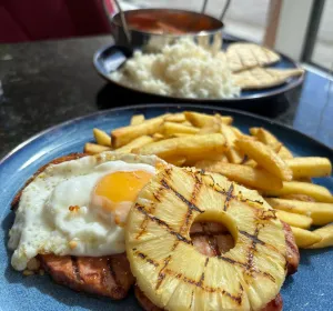 3 Course Dinner for £25