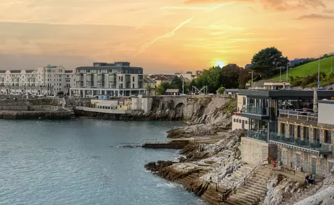 Romantic Date Night Ideas in Plymouth